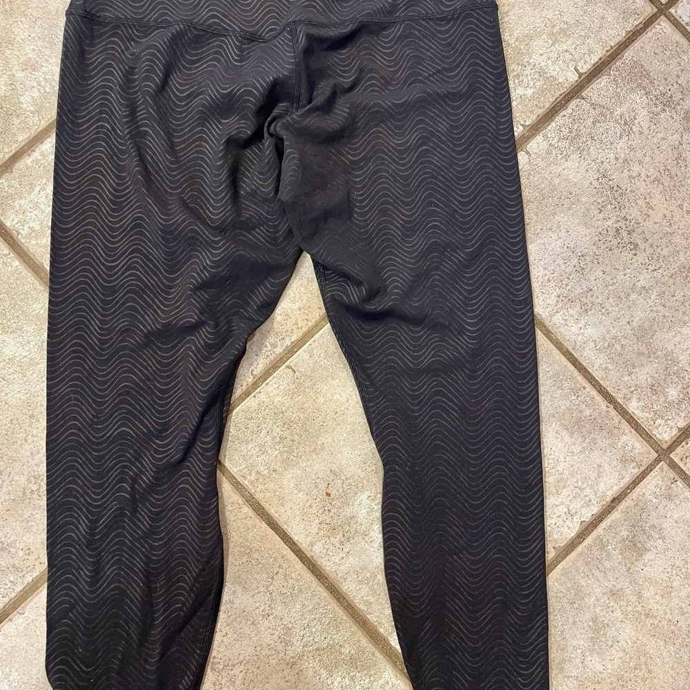 lululemon athletica Black Wave-Pattern Leggings